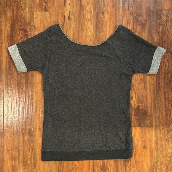 Gray T-shirt - Picture 3 of 4